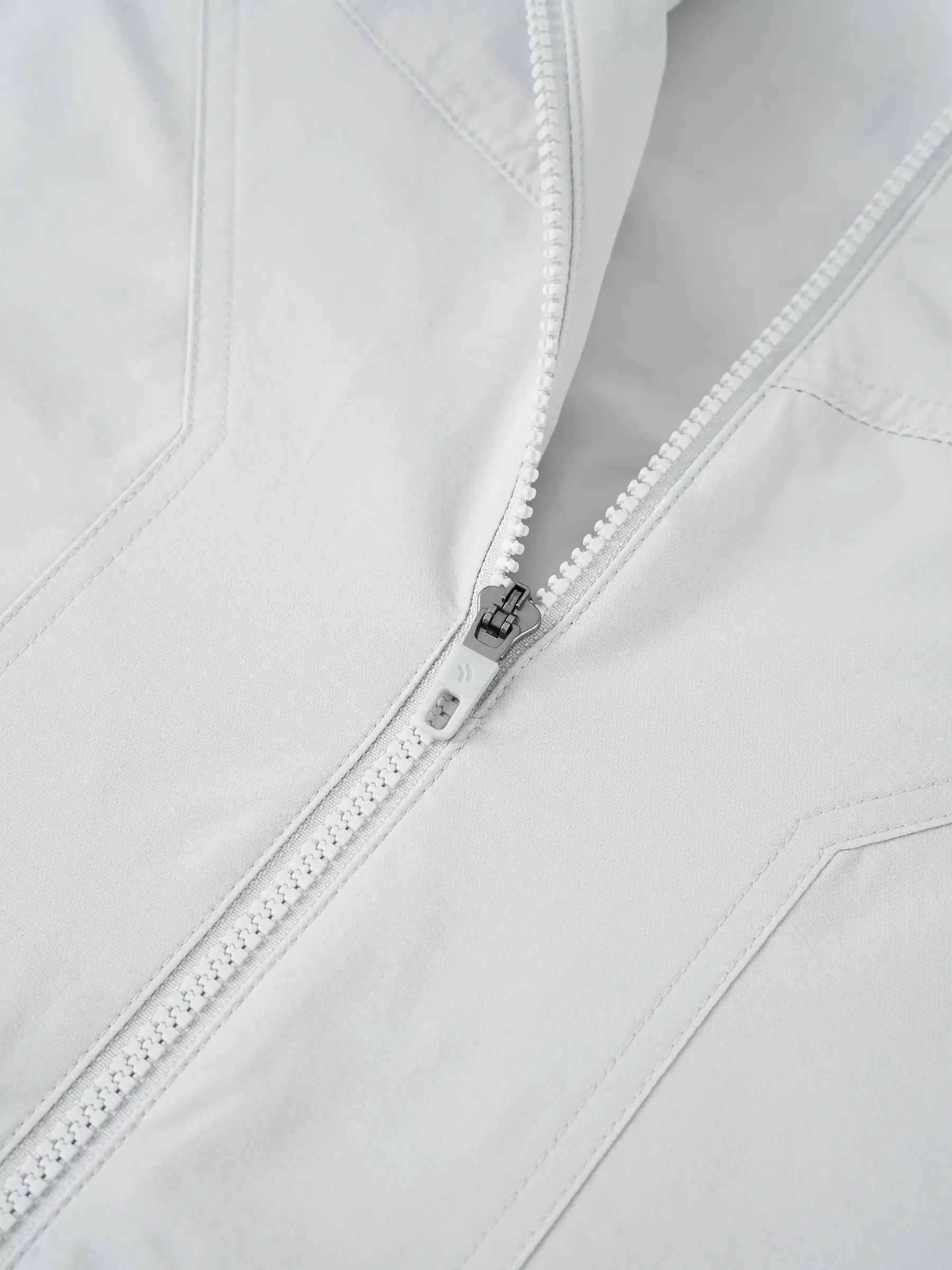 Áo Khoác Gió Nam PERATO Phong Cách Lifestyle In Lưng LBKGW5M036