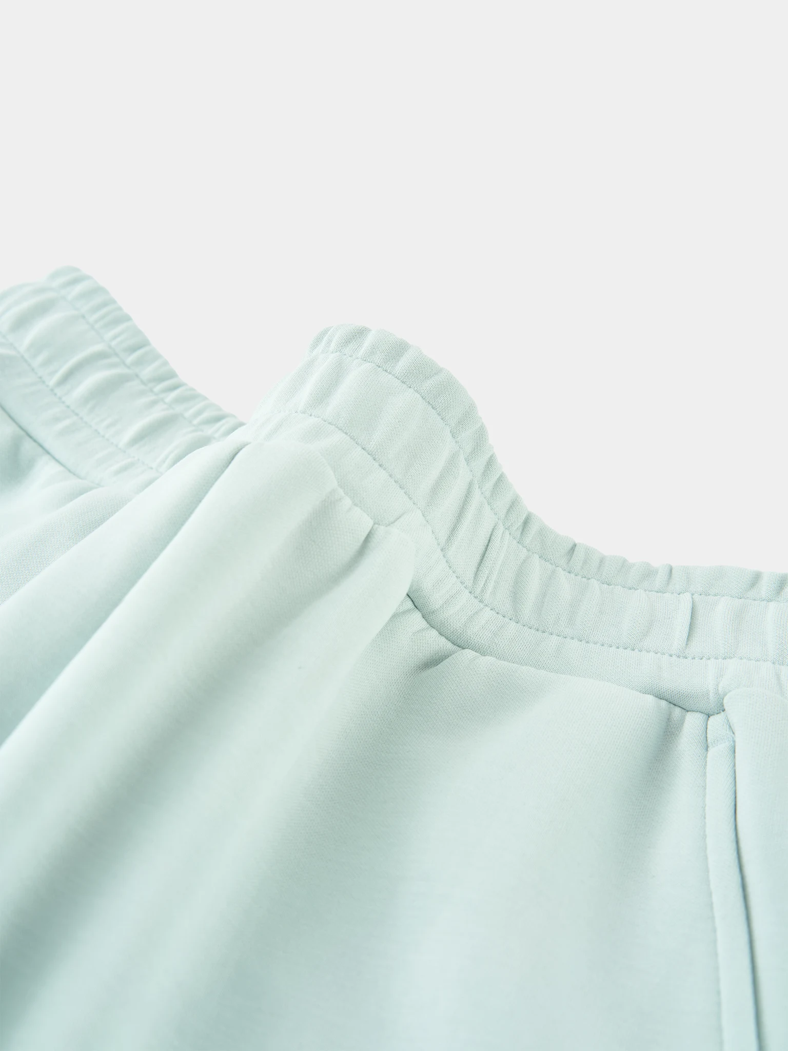 Quần Nỉ Nữ PERATO Phong Cách Lifestyle In Logo Năng Động LBQNW5W001