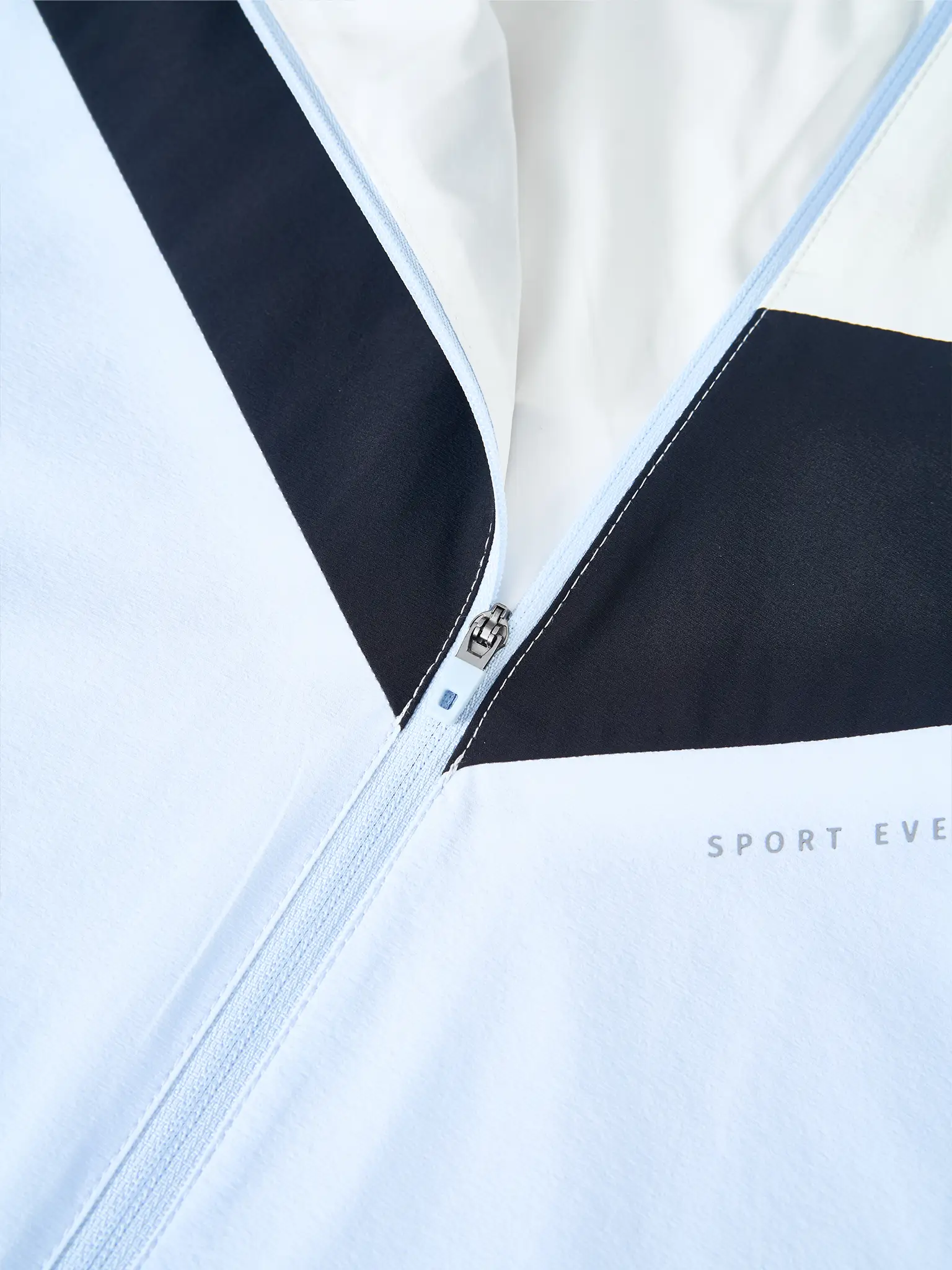 Áo Khoác Gió Nữ PERATO Phong Cách Training Can Phối TBKGW5W021