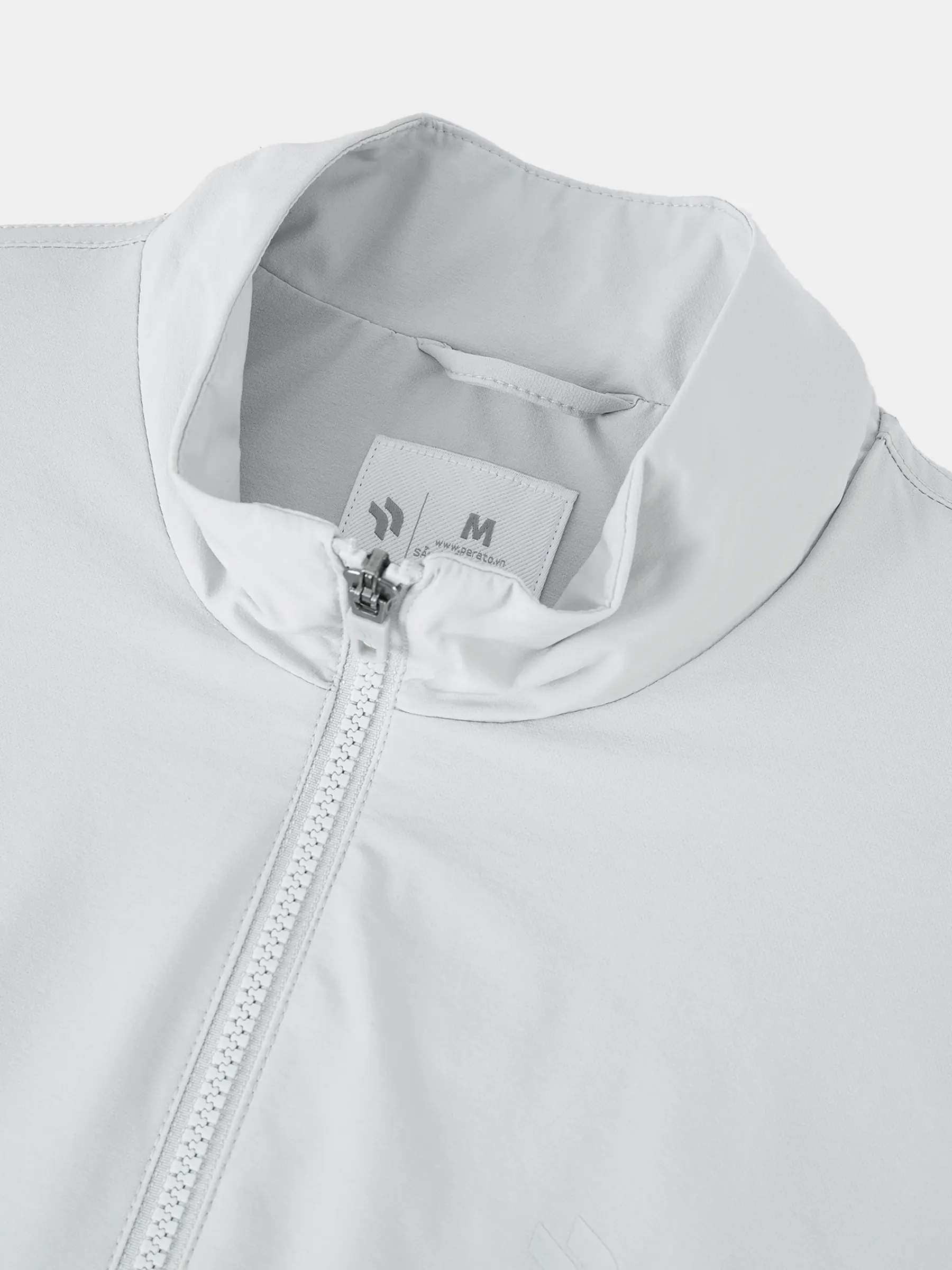 Áo Khoác Gió Nam PERATO Phong Cách Lifestyle In Lưng LBKGW5M036